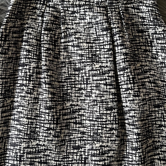 Classy midi dress - Picture 3 of 7